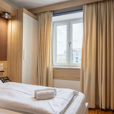 Western Strasser Hotel
