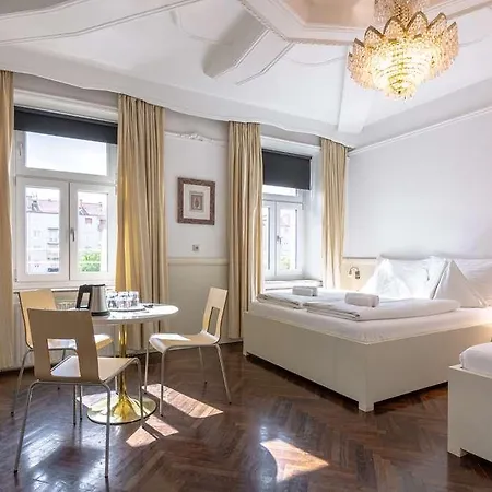 Western Strasser Hotel